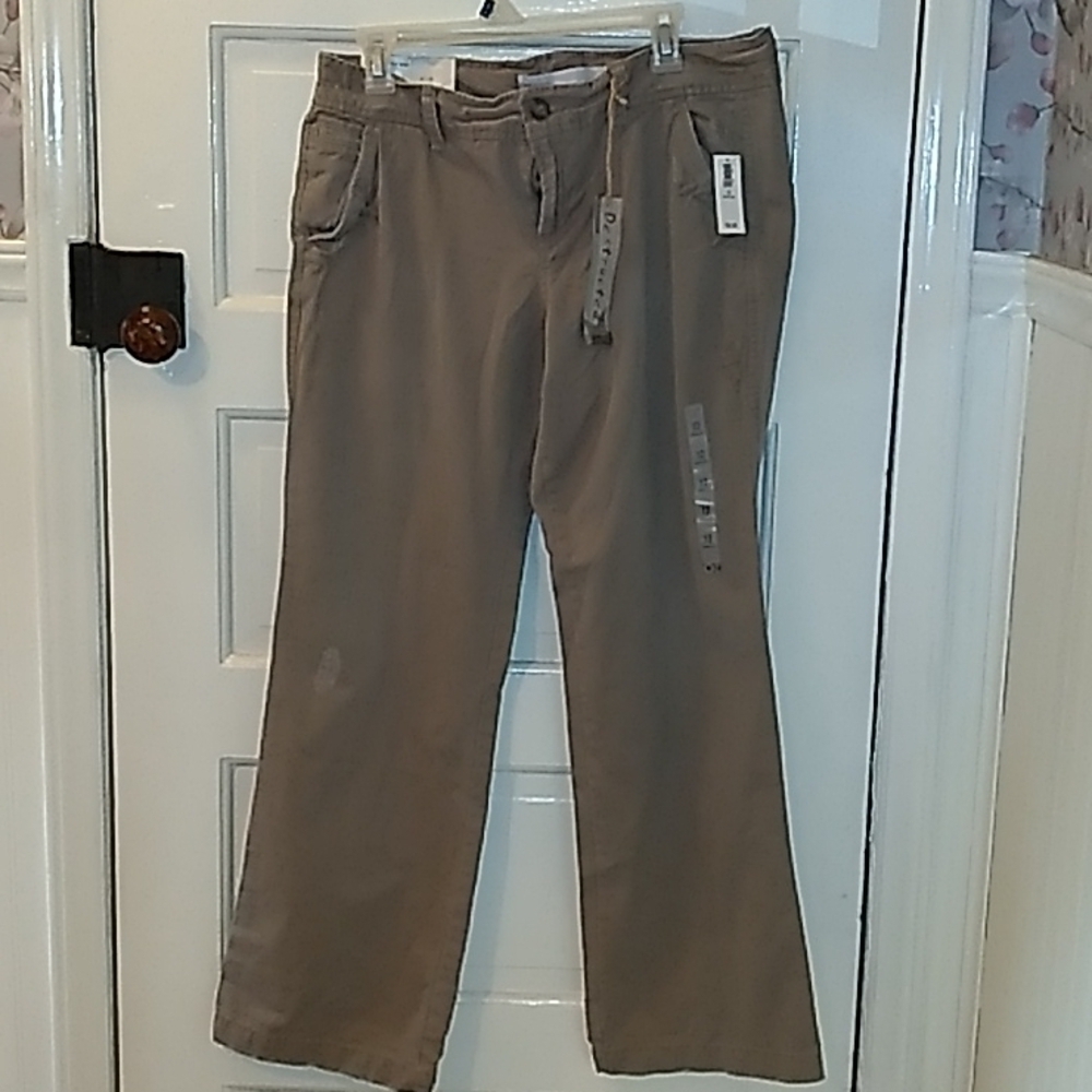 Old Navy khaki 12 nwt